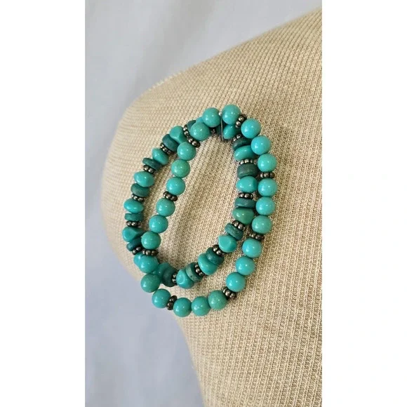 Turquoise Jewelry Set 20" Necklace and 2 Bracelets - Picture 5 of 8